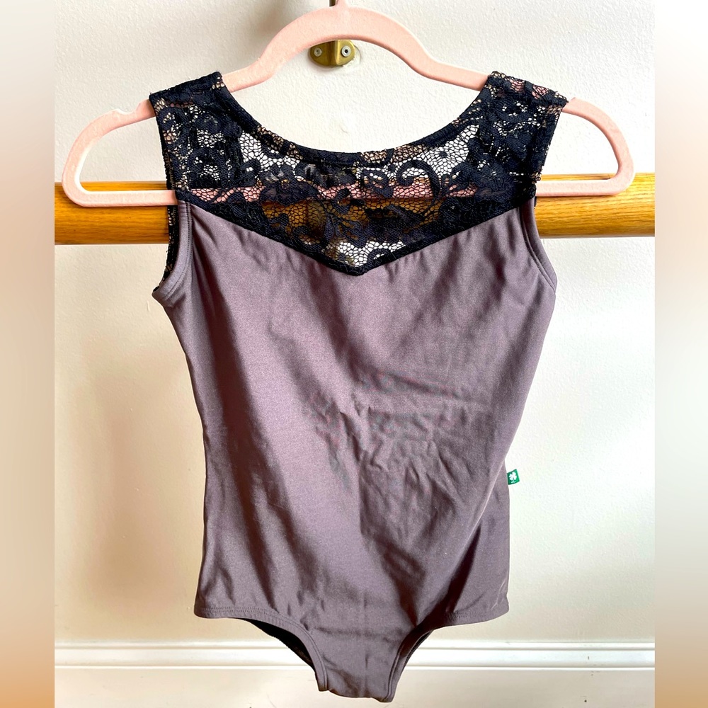 LuckyLeo Grey with Black Lace